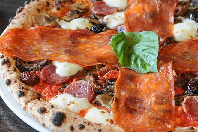 goodfellas wood oven pizza