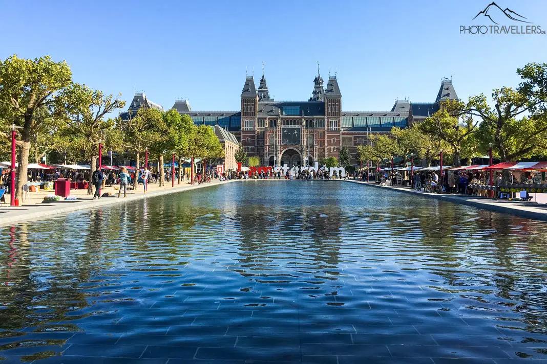 View of the famous Rijksmuseum