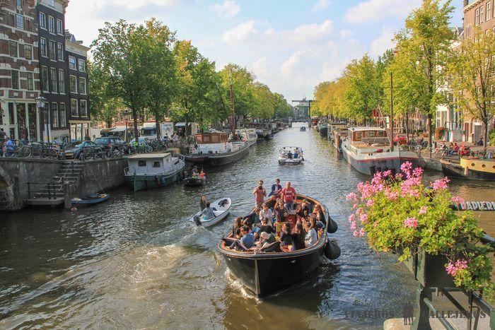 Paseo por los Canales